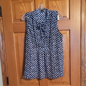 Banana Republic Blue and White Patterned Top